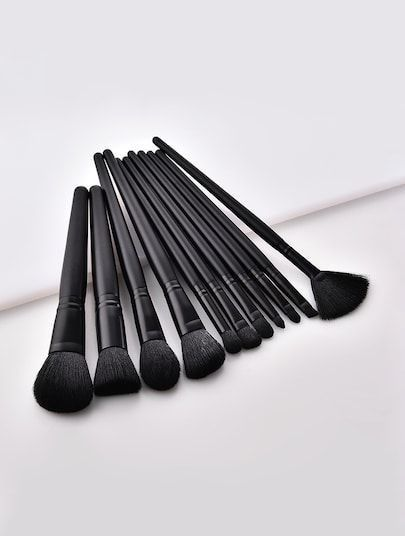 Brochas y Esponjas de Maquillaje