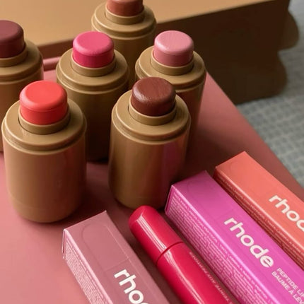 Lip Tint – Toque de color + cuidado nutritivo  Rhode