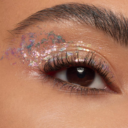 Essence - Multichrome Flakes Eyeshadow Topper