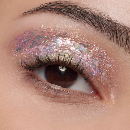 Essence - Multichrome Flakes Eyeshadow Topper