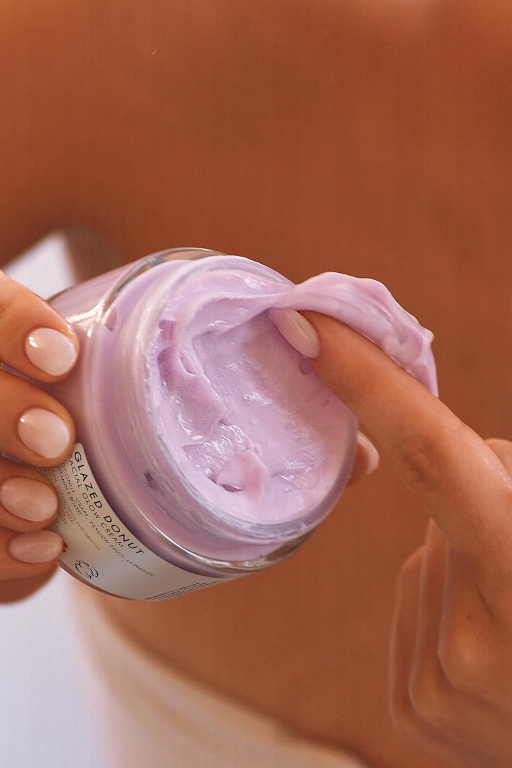 Truly Crema iluminadora para después del afeitado Glazed Donut