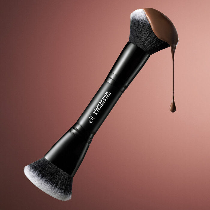 ELF Duo Brush Brocha doble para contorno y bronceador líquido