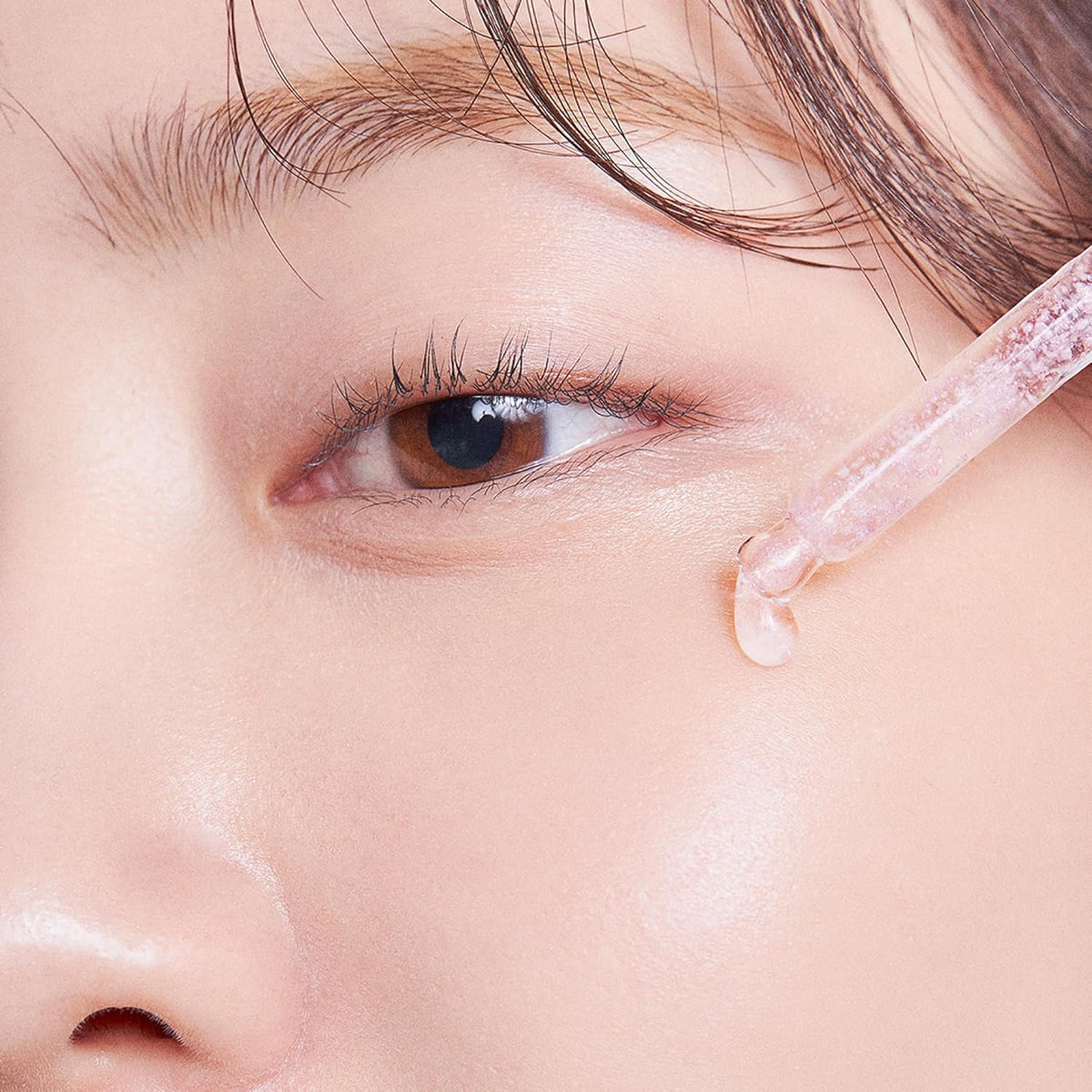 Laneige Glowy Makeup Serum Hidrata y prepara la piel 30ml