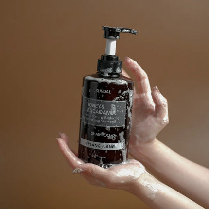 Kundal Honey & Macadamia Nature Shampoo Cherry Blossom 500ml