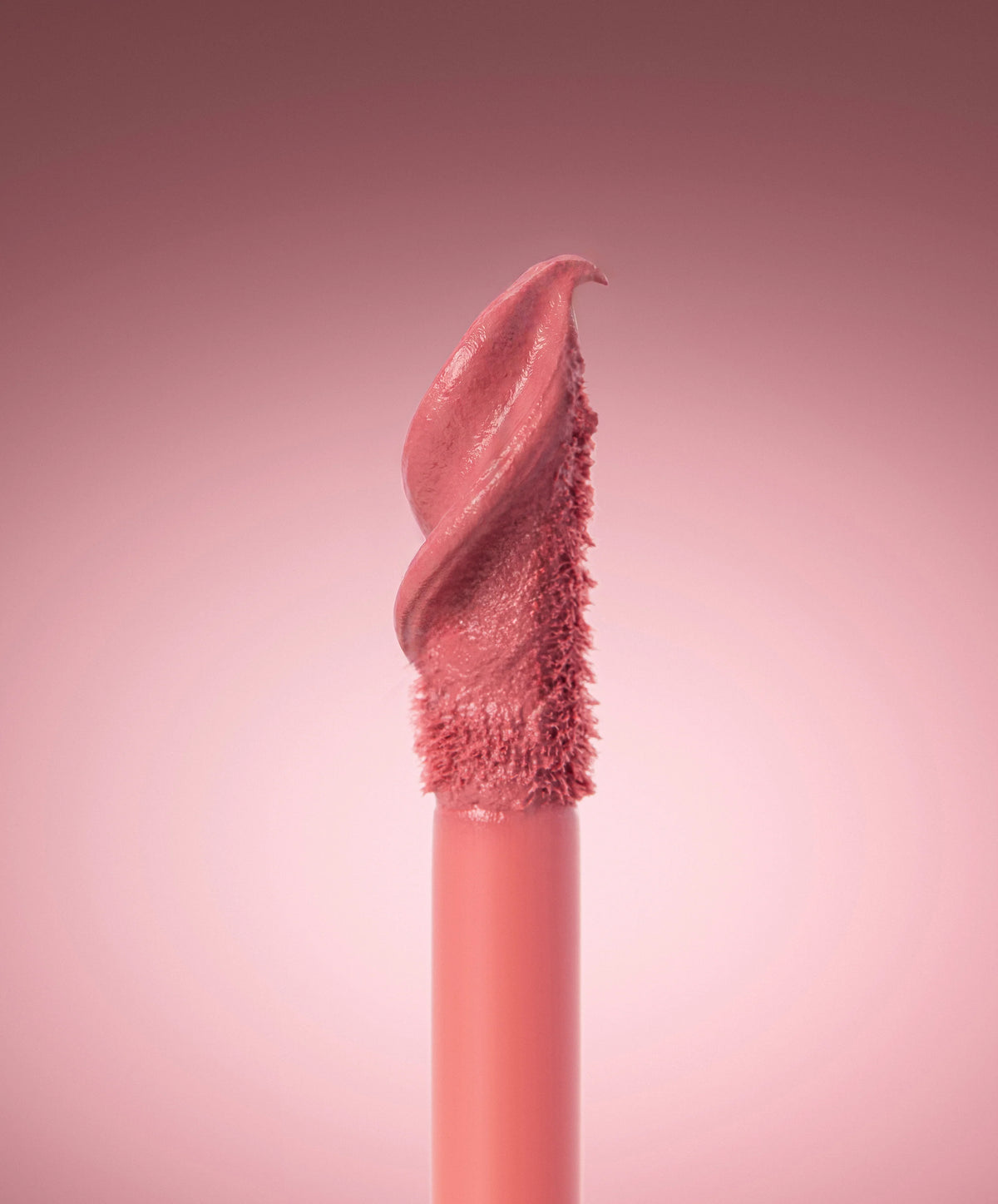 Beauty Creations Plush Blurring Liquid Lipstick – Labial Líquido Efecto Blur