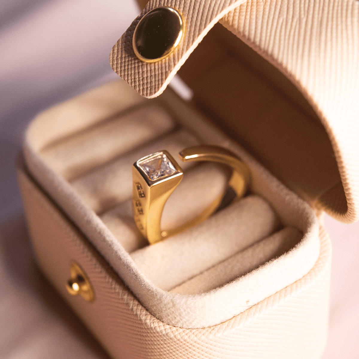 Anillo Flamígero