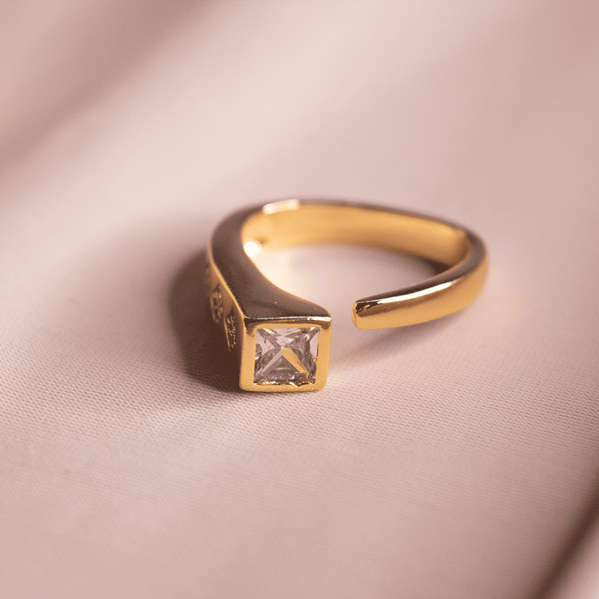 Anillo Flamígero