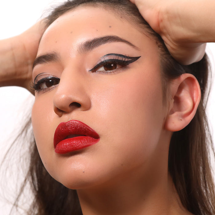 Moira El delineador líquido Jumbo Edge Liquid Liner