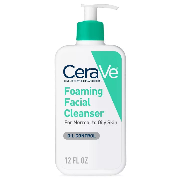 CeraVe Limpiador facial para pieles normales a grasas: Limpia suavemente y elimina el exceso de grasa sin alterar la barrera natural de la piel.