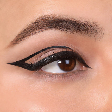Moira El delineador líquido Jumbo Edge Liquid Liner