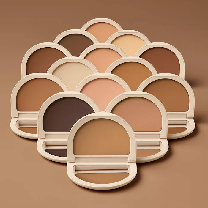 Rare Beauty Polvos de acabado compactos y sin talco con color True to Myself
