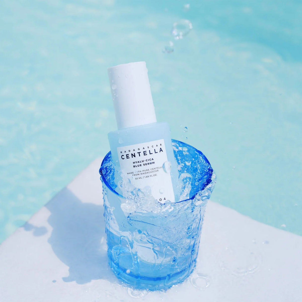 Skin1004 Centella Hyalu-Cica Blue Serum hidratante ligero todo en uno