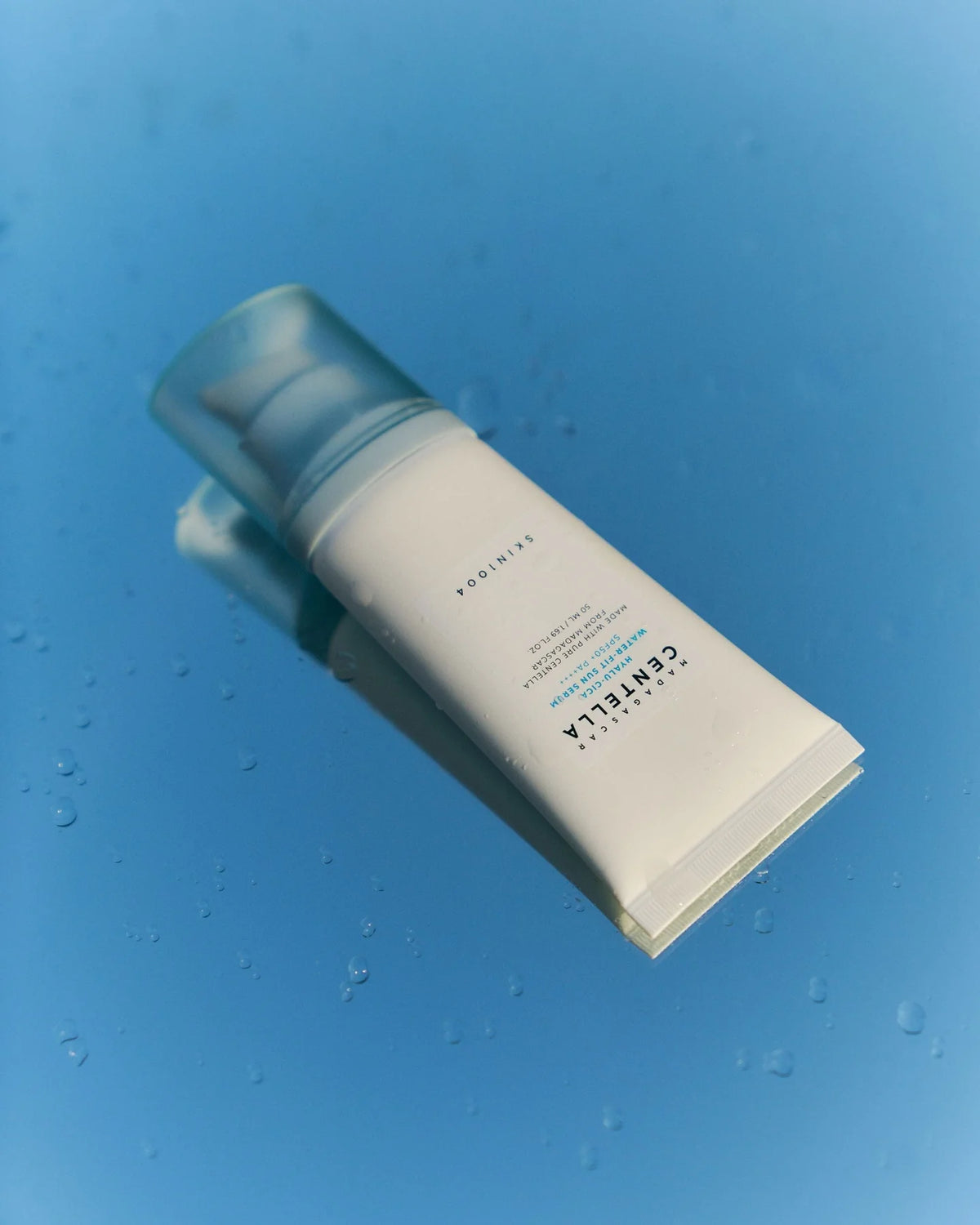 Skin1004 Centella Hyalu-Cica Suero solar Water-Fit SPF50+ PA++++