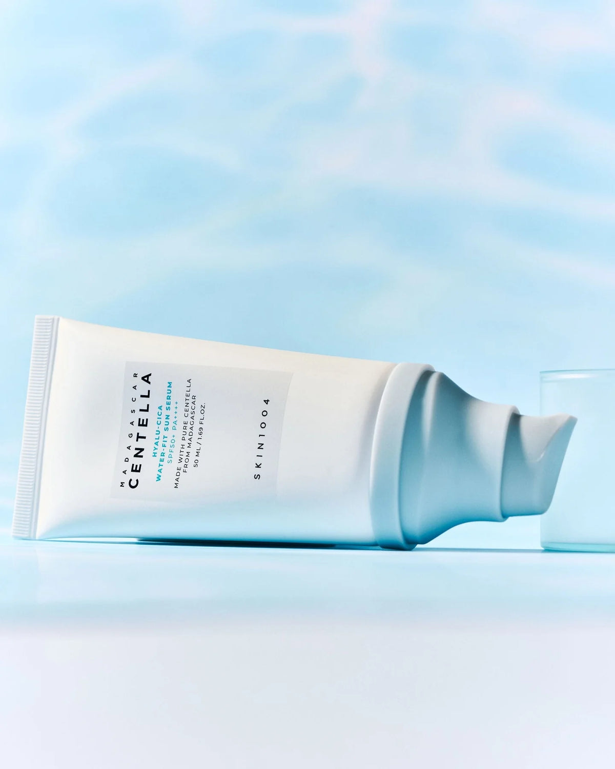 Skin1004 Centella Hyalu-Cica Suero solar Water-Fit SPF50+ PA++++