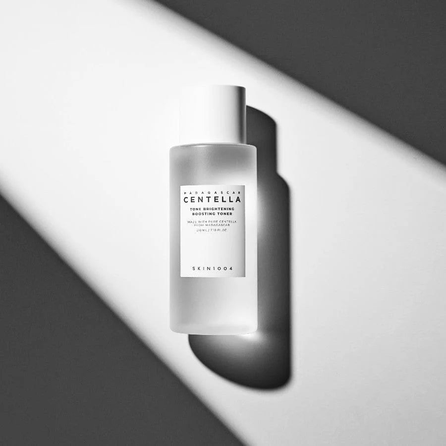 Skin1004 Centella Tone Brightening Tónico iluminador potenciador del tono 210ml