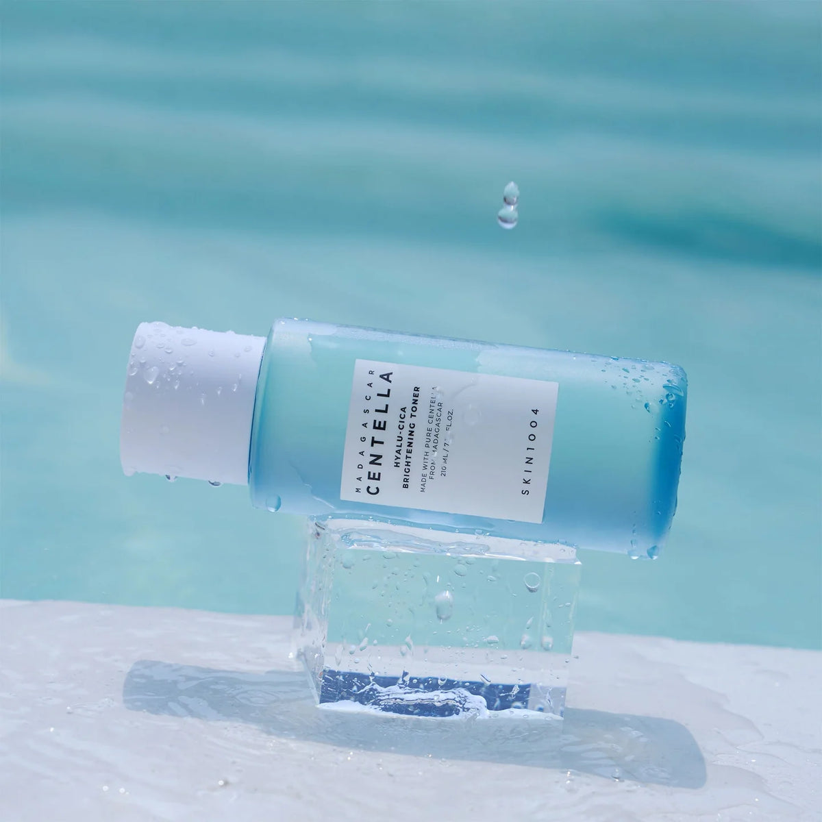 Skin1004 Centella Hyalu-Cica- Tónico hidratante exfoliante suave